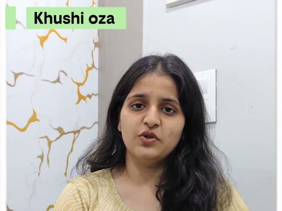 Khushi Oza sharing her video testimonial for Mahaveer Multispeciality Dental Clinic